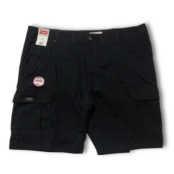 NWT Mens Wrangler Size 44 Solid Black Cotton Cargo Shorts Tech Pockets New - Picture 8 of 14